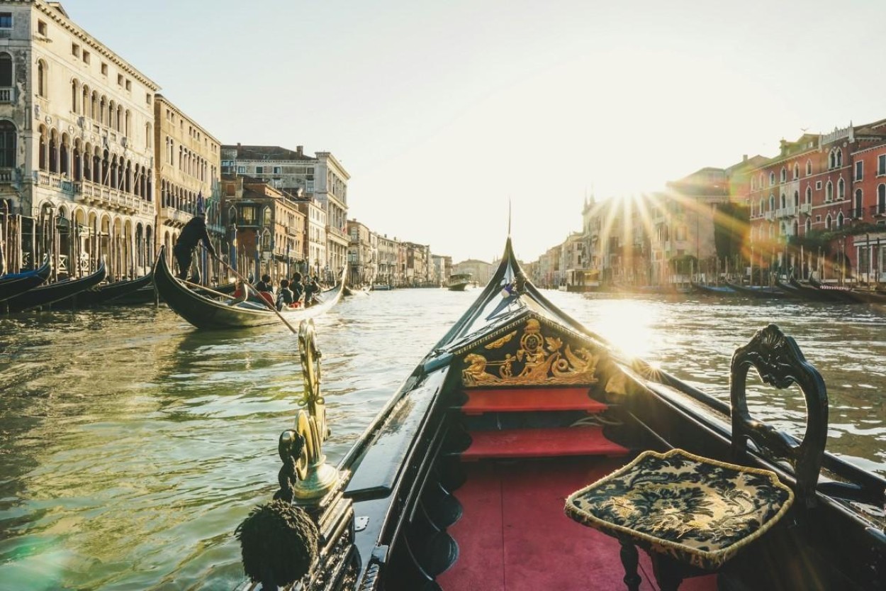 Travel to Venecia